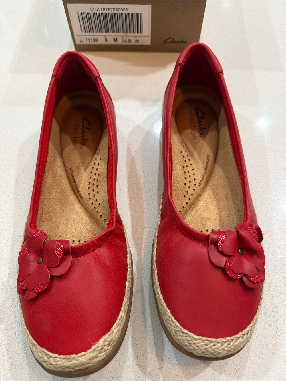 Clarks Red Leather Women’s Slip-On Shoe with Floral Accent Size 8 Eliana Jade